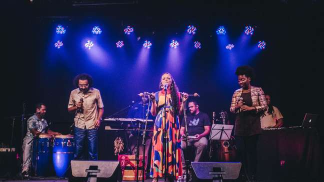 Arte diaspórica! Assista "Cirandeiro" de Ana Cacimba com participação de Marissol Mwaba no Showlivre