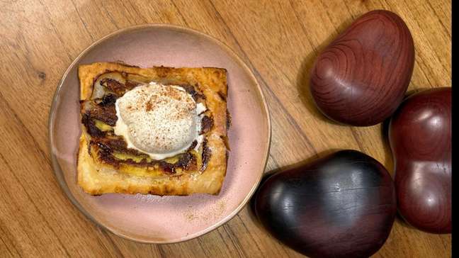 The simplest banana cake in the world