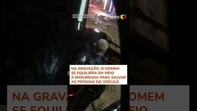 Homem salva mulher e bebê de carro ilhado por enchente em Nova Iguaçu (RJ) #shorts