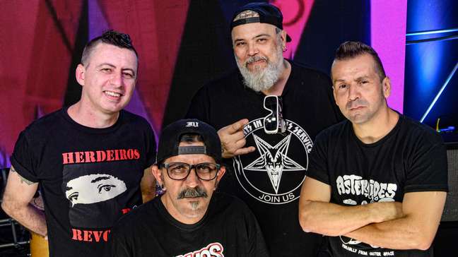 Rock, Rebeldia e Atitute! Confira punk rock de João Gordo & Asteróides Trio no Showlivre
