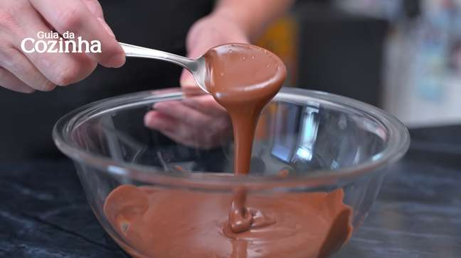 Como derreter chocolate: o jeito mais fácil de todos