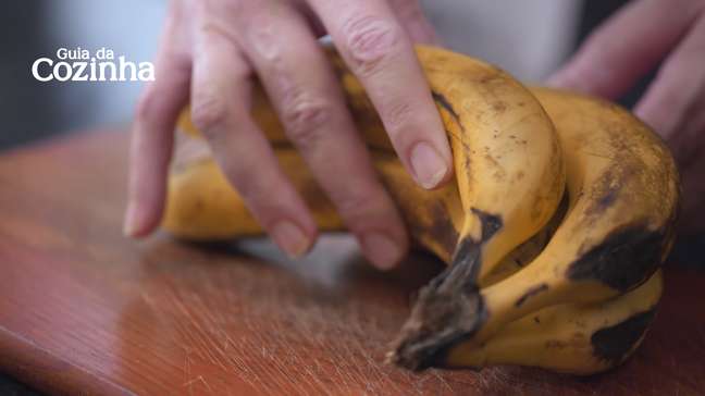 Comer banana madura faz mal? Entenda