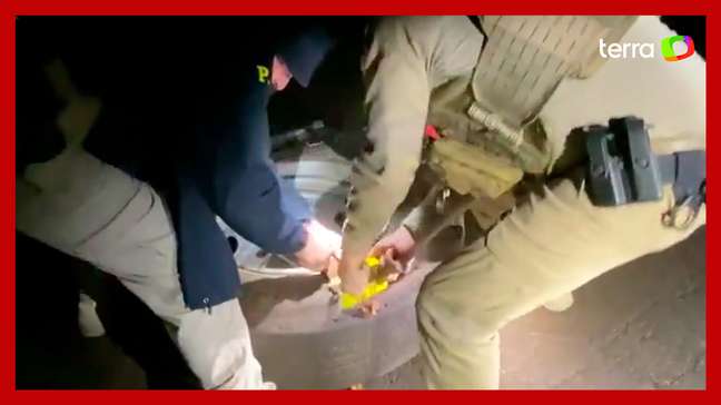 Polícia encontra 53 kg de drogas em carreta com doações para o RS