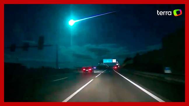 Moradores gravam meteoro cruzando o céu de Portugal e Espanha 