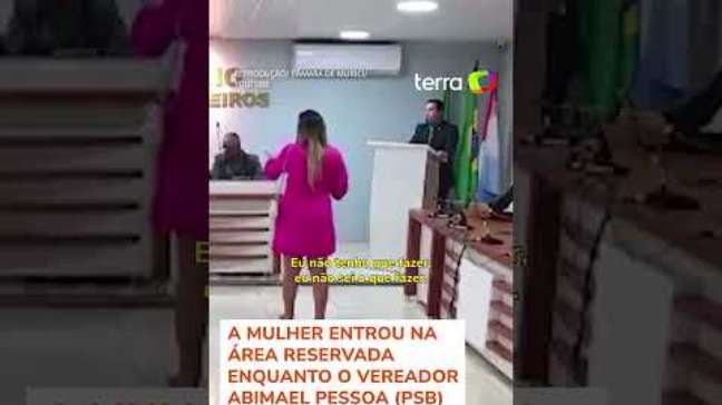 Mulher grávida cobra paternidade de vereador durante sessão em Alagoas #shorts