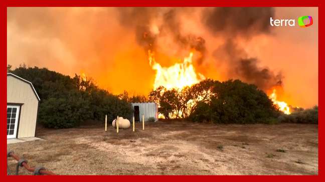 Fogo sem controle consome parque e antecipa temporada de queimadas na Califórnia