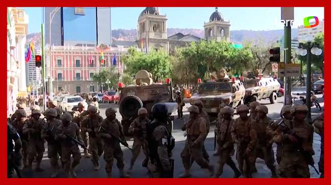 Vídeos mostram tanques na rua e movimento militar durante tentativa de golpe na Bolívia
