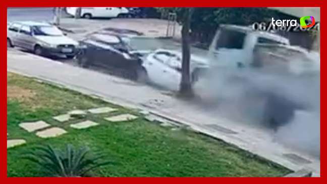 Caminhão desgovernado arrasta quatro carros em Belo Horizonte