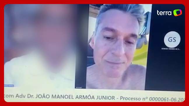 Advogado entra sem camisa em audiência virtual e é repreendido por juíza: 'É o fim'