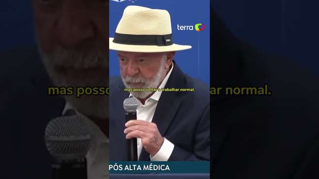 Lula conversa com a imprensa após receber alta em São Paulo #shorts