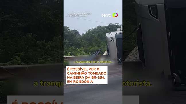 Motorista de caminhão dorme em rede após acidente e cena viraliza #shorts