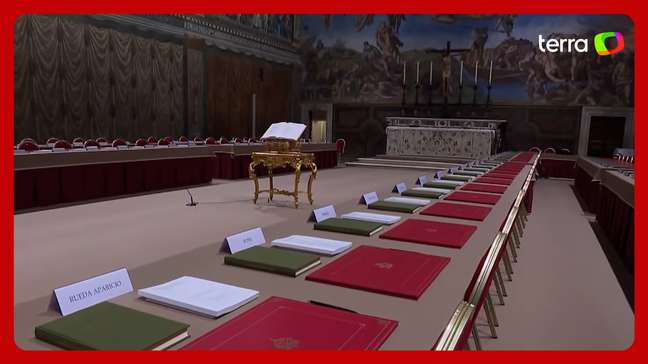 Veja imagens da Capela Sistina pronta para eleição do novo papa