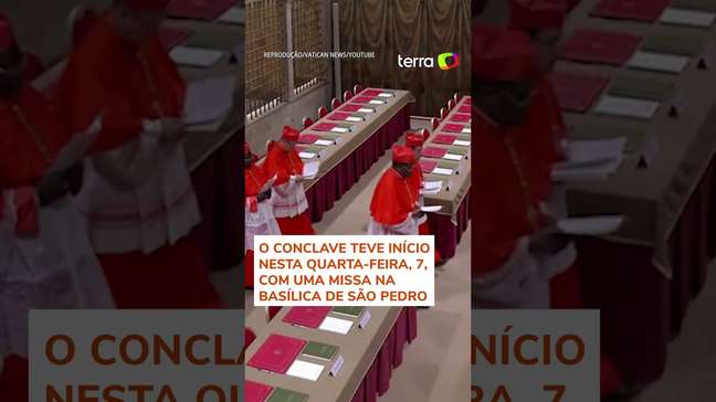 Conclave: cardeais eleitores fazem procissão em direção à Capela Sistina para primeira votação