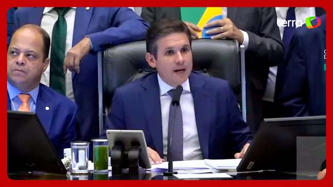 Câmara aprova projeto que aumenta de 513 para 531 o número de deputados