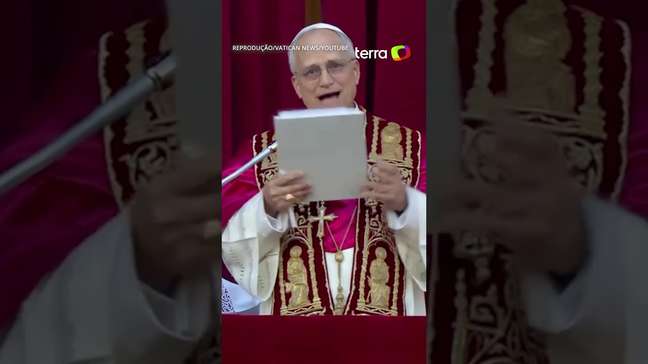 Veja o primeiro discurso de Robert Prevost, o papa Leão XIV, na Praça de São Pedro #shorts