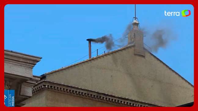 Conclave: segunda fumaça é preta, e escolha do papa segue indefinida