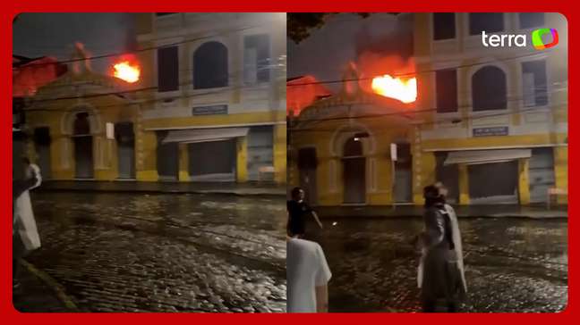 Prédio de cinema centenário pega fogo no Centro do Recife