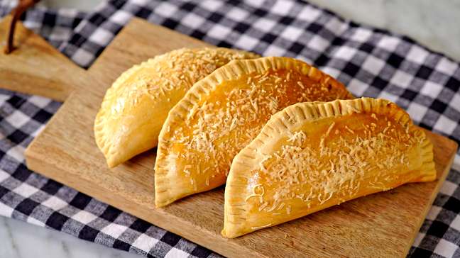 Pastel de Forno com Frango Cremoso