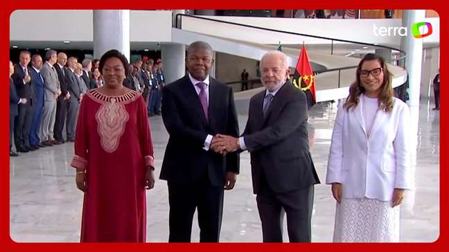 Lula recebe presidente de Angola no Palácio do Planalto