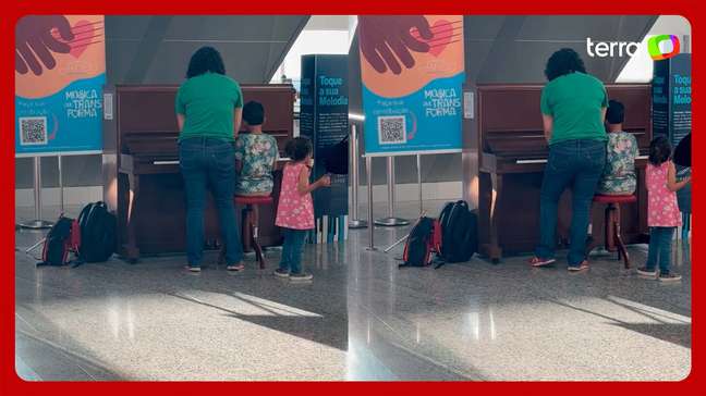 Mãe e filho tocam piano no aeroporto e emocionam passageiros no interior de São Paulo 