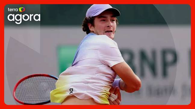 João Fonseca: vitória em Roland Garros veio no aniversário da mãe, com direito a surpresa da vó