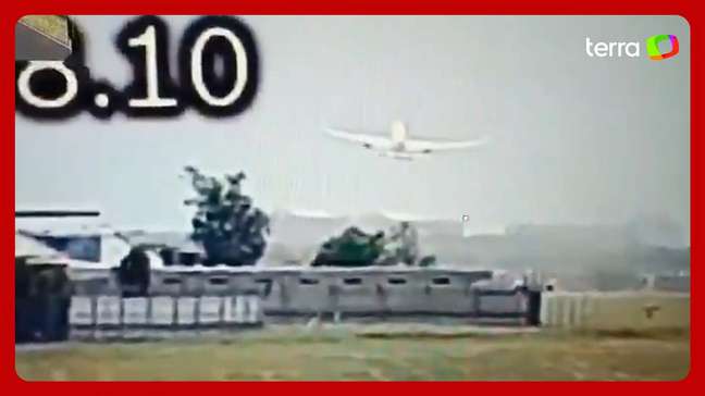 Vídeo inédito de câmera de segurança mostra decolagem e queda de avião na Índia