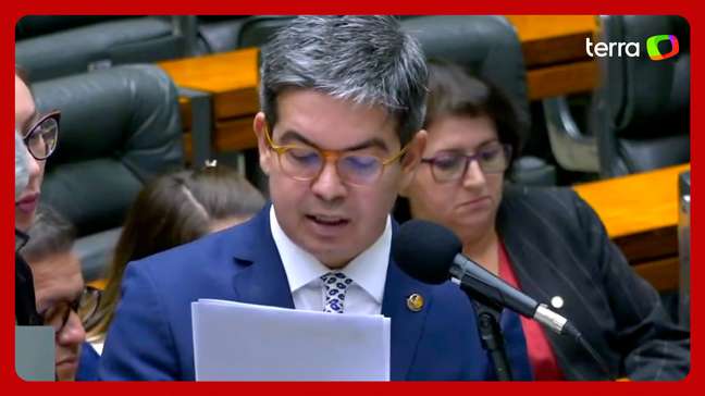 Congresso derruba veto de Lula e retoma pensão vitalícia a crianças vítimas da Zika