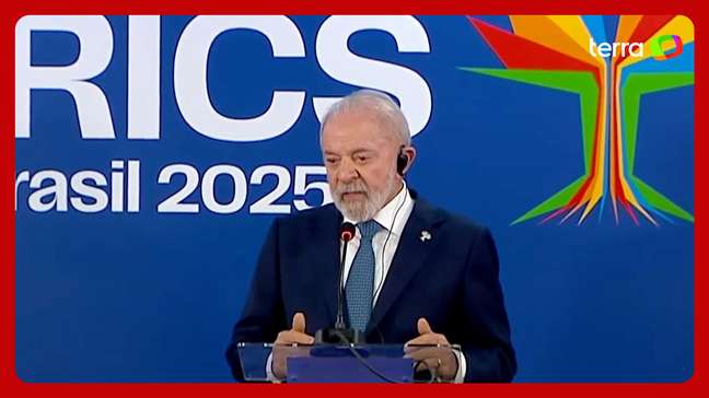 ‘Esse País tem lei’, diz Lula após Trump falar em ‘perseguição’ a Bolsonaro no Brasil