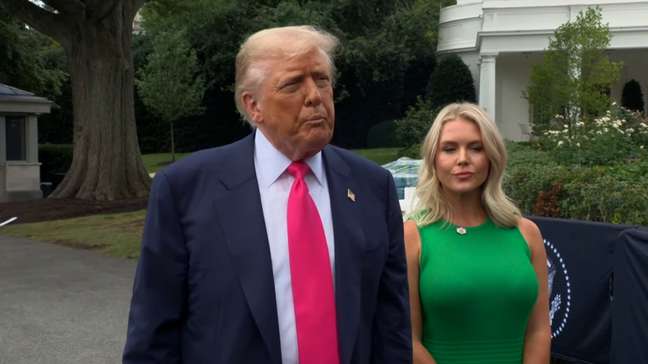 Trump diz que Bolsonaro 'não é como um amigo', mas volta a defender ex-presidente