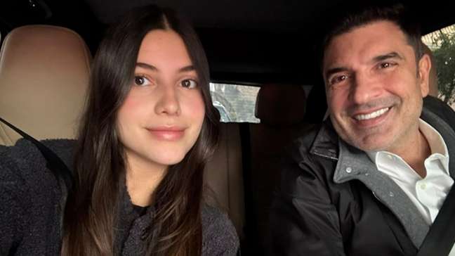 Após cirurgia para tratar câncer, Edu Guedes homenageia a filha: 'Você foi corajosa'