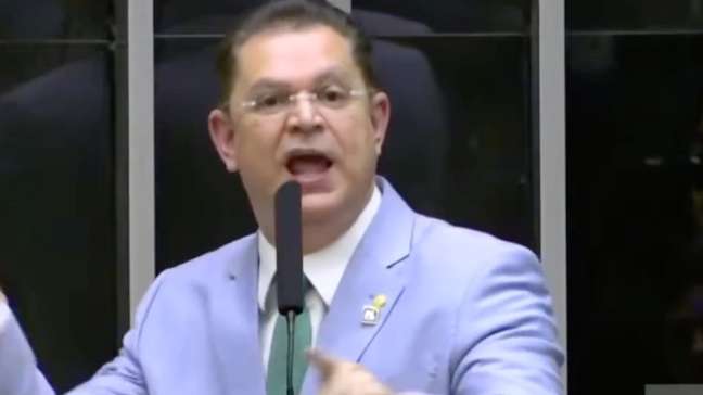 Líder do PL na Câmara diz que Congresso foi ‘desmoralizado’ após ‘canetada’ de Moraes sobre o IOF