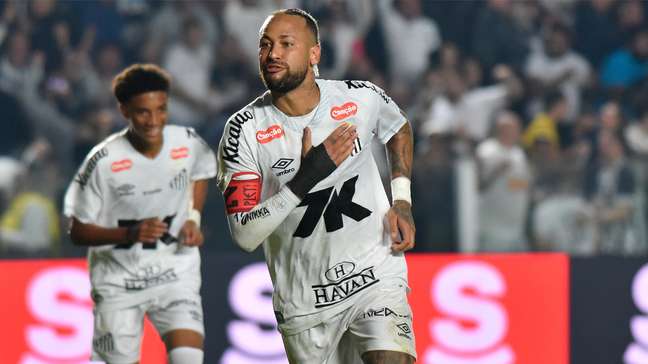 Veja o gol marcado por Neymar que deu a vitória ao Santos sobre o Flamengo pelo Brasileirão