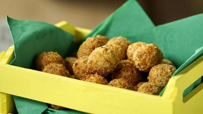 Present tastes: crunchy rice gnocchi