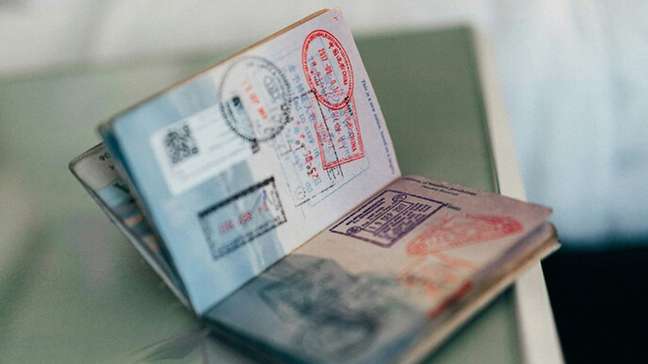 Europa vai substituir carimbo de passaporte por sistema eletrônico