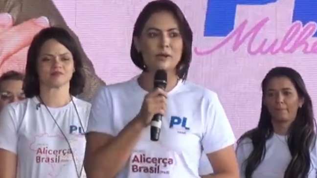 Michelle Bolsonaro fala pela 1ª vez sobre prisão de tio por pornografia infantil: 'Crime vergonhoso'