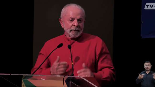 Lula diz que não quer repetir o que aconteceu com Biden, se for candidato em 2026 