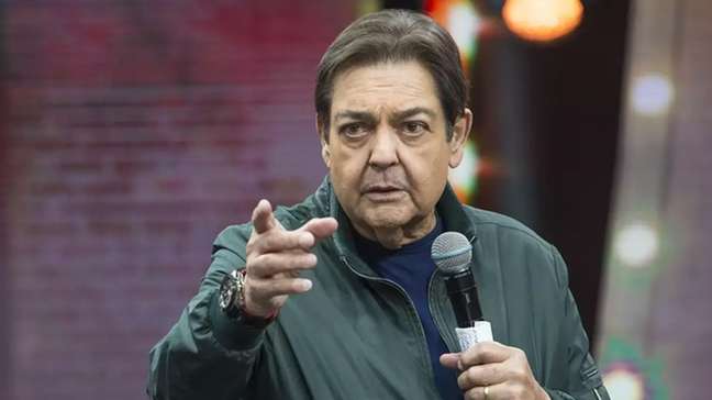 Faustão é internado e filho cancela festa de estreia de programa às pressas