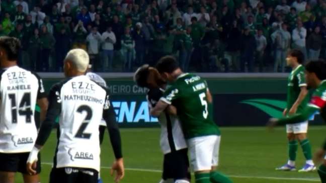 Veja VAR da expulsão do jogador do Palmeiras na derrota para o Corinthians na Copa do Brasil
