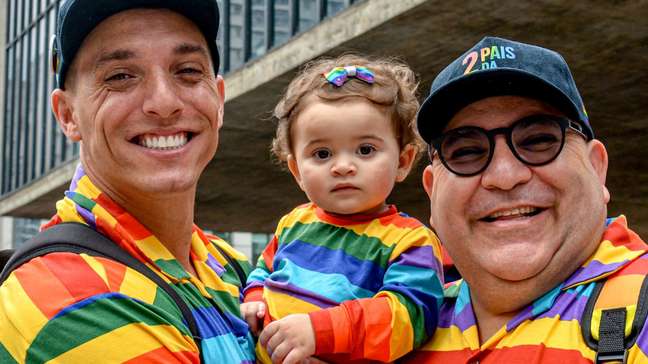 Família homoafetiva compartilha jornada para ter filha com DNA dos dois pais: 'Me faz ser alguém melhor'