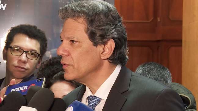 Haddad diz que reunião com secretário dos EUA foi cancelada e atribui a 'forças da extrema direita'