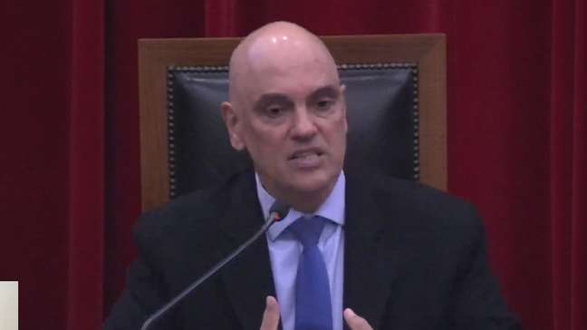 Moraes aponta motivo para 'a democracia estar sendo atacada de forma jamais vista’ desde a 2ª guerra