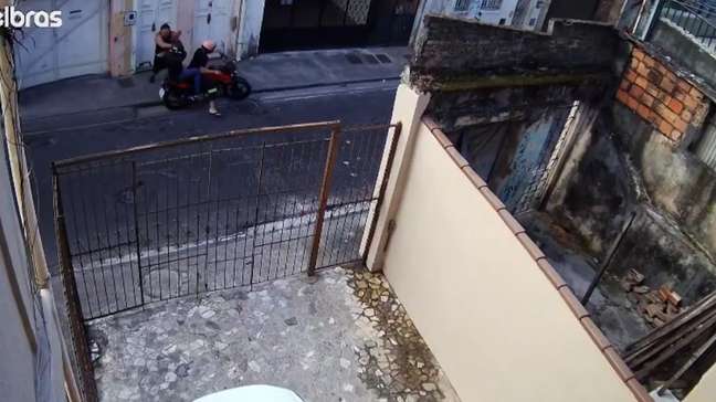 Homem é baleado nas partes íntimas após reagir a tentativa de assalto em Salvador