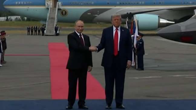  Trump e Putin se reúnem no Alasca para discutir guerra na Ucrânia