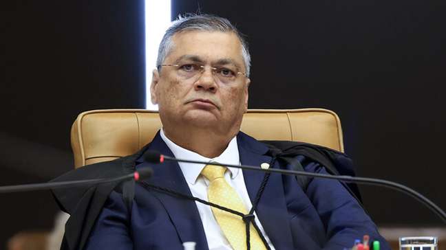 Bancos brasileiros perdem R$ 41 bi em valor de mercado após decisão de Dino sobre Lei Magnitsky