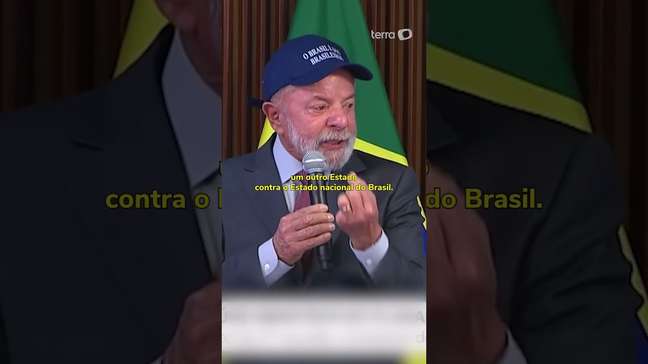 Lula chama Eduardo Bolsonaro de 'traidor da pátria' e cobra cassação do deputado #shorts