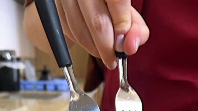 Dica de cozinha: como cortar tomate de um jeito diferente