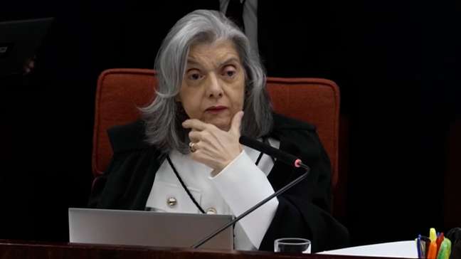 ‘No golpe de 64 tinha menos prova documental’, diz Dino em voto de Cármen Lúcia