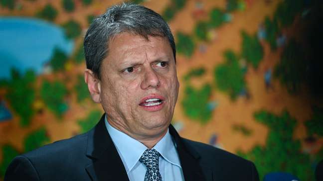 'Vamos chegar nos responsáveis e prender todo mundo', diz Tarcísio sobre assassinato de Ruy Ferraz Fontes