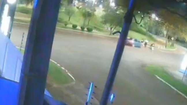 Jovem atropela ex-namorada no Paraná após término da relação