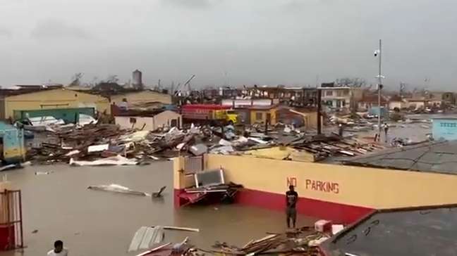 Veja destruição deixada pelo furacão Melissa na Jamaica